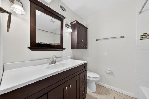 Townhouse in Orlando, Florida 2 bedrooms, 114.73 sq.m. № 2145452 - photo 12