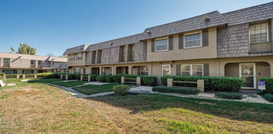 Townhouse in Orlando, Florida 2 bedrooms, 114.73 sq.m. № 2145452