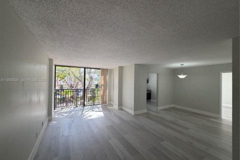 Copropriété à vendre à Sunny Isles Beach, Floride: 1 chambre, 71.26 m2 № 2006792 - photo 17
