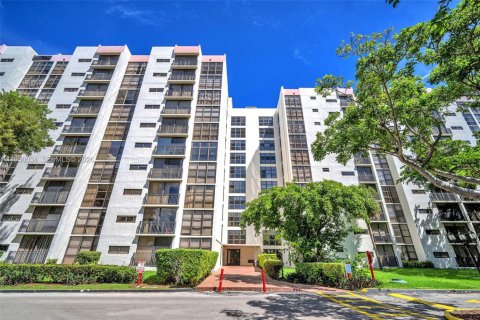 Copropriété à vendre à Sunny Isles Beach, Floride: 1 chambre, 71.26 m2 № 2006792 - photo 2