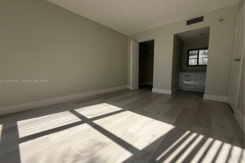 Copropriété à vendre à Sunny Isles Beach, Floride: 1 chambre, 71.26 m2 № 2006792 - photo 24