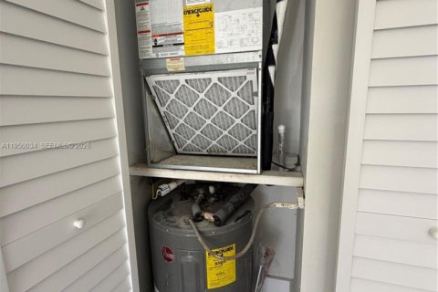 Copropriété à vendre à Sunny Isles Beach, Floride: 1 chambre, 71.26 m2 № 2006792 - photo 13