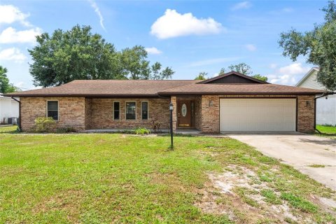 Villa ou maison à vendre à Deltona, Floride: 3 chambres, 133.78 m2 № 1870259 - photo 1