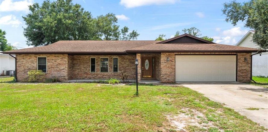Villa ou maison à Deltona, Floride 3 chambres, 133.78 m2 № 1870259