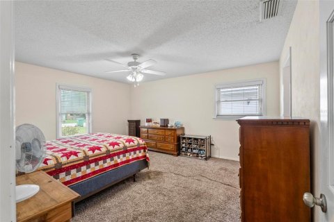Villa ou maison à vendre à Deltona, Floride: 3 chambres, 133.78 m2 № 1870259 - photo 18
