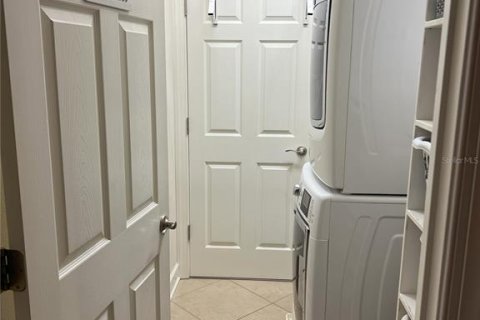 Adosado en alquiler en Saint Petersburg, Florida, 3 dormitorios, 213.68 m2 № 1822581 - foto 12