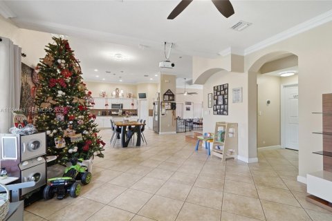 Villa ou maison à vendre à Homestead, Floride: 4 chambres, 259.38 m2 № 1992640 - photo 17