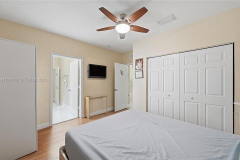 Villa ou maison à vendre à Homestead, Floride: 4 chambres, 259.38 m2 № 1992640 - photo 22