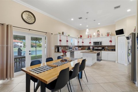 Villa ou maison à vendre à Homestead, Floride: 4 chambres, 259.38 m2 № 1992640 - photo 16