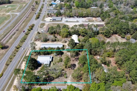 Propiedad comercial en venta en De Funiak Springs, Florida № 559232 - foto 1