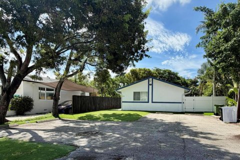 Immobilier commercial à Fort Lauderdale, Floride 150.97 m2 № 2355259