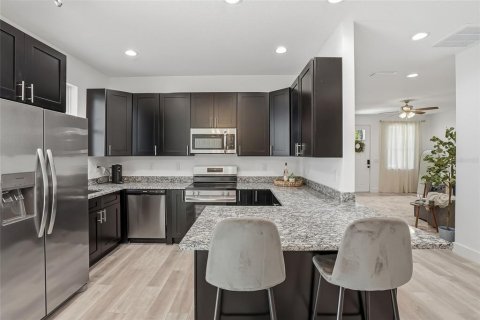 Casa en venta en Tampa, Florida, 3 dormitorios, 144.46 m2 № 2098885 - foto 7
