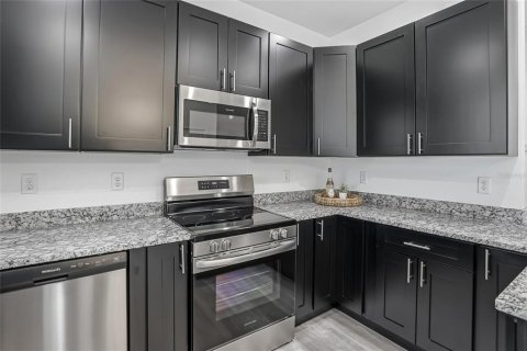 Casa en venta en Tampa, Florida, 3 dormitorios, 144.46 m2 № 2098885 - foto 8