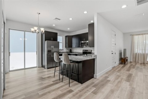 Casa en venta en Tampa, Florida, 3 dormitorios, 144.46 m2 № 2098885 - foto 6