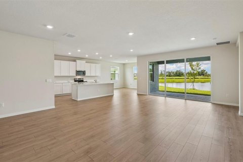 House in Parrish, Florida 4 bedrooms, 235.69 sq.m. № 2208436 - photo 8