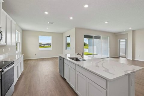 House in Parrish, Florida 4 bedrooms, 235.69 sq.m. № 2208436 - photo 5