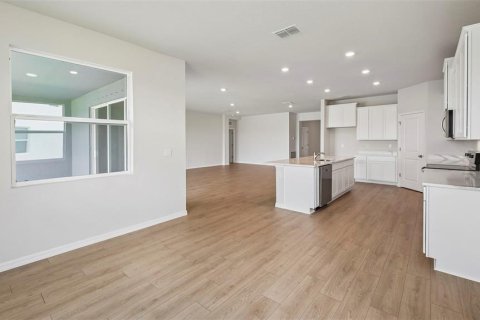 House in Parrish, Florida 4 bedrooms, 235.69 sq.m. № 2208436 - photo 13