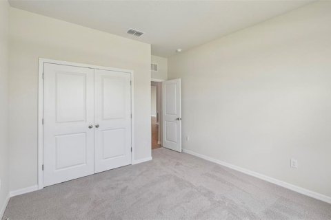 House in Parrish, Florida 4 bedrooms, 235.69 sq.m. № 2208436 - photo 21