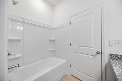 House in Parrish, Florida 4 bedrooms, 158.58 sq.m. № 1547218 - photo 11