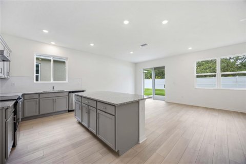 House in Parrish, Florida 4 bedrooms, 158.58 sq.m. № 1547218 - photo 5
