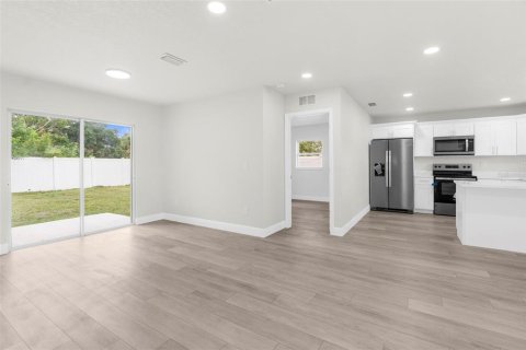 Купить виллу или дом в Тампа, Флорида 8 комнат, 120.59м2, № 2144066 - фото 11