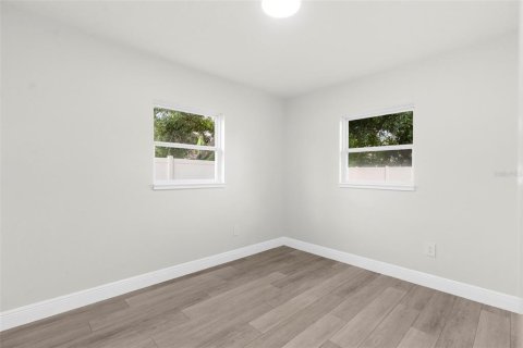 Купить виллу или дом в Тампа, Флорида 8 комнат, 120.59м2, № 2144066 - фото 15