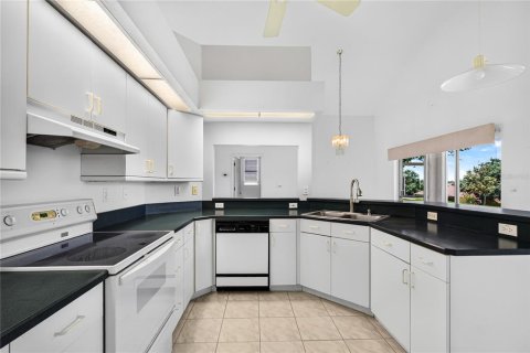 Купить виллу или дом в Клермон, Флорида 3 комнаты, 180.79м2, № 2134331 - фото 16