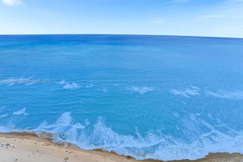 Copropriété à louer à Sunny Isles Beach, Floride: 6 chambres, 438.5 m2 № 1748981 - photo 5