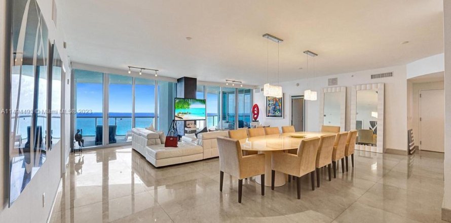 Condo à Sunny Isles Beach, Floride, 6 chambres  № 1748981