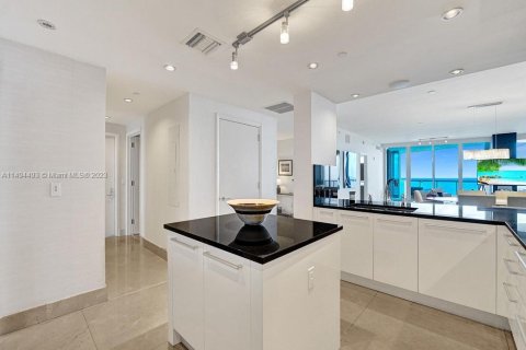 Copropriété à louer à Sunny Isles Beach, Floride: 6 chambres, 438.5 m2 № 1748981 - photo 16