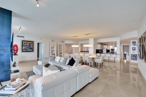 Copropriété à louer à Sunny Isles Beach, Floride: 6 chambres, 438.5 m2 № 1748981 - photo 12