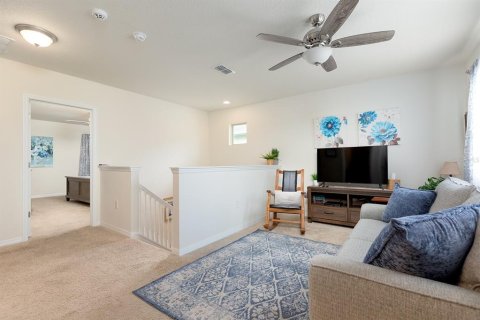 House in Winter Garden, Florida 4 bedrooms, 212.75 sq.m. № 1911138 - photo 15