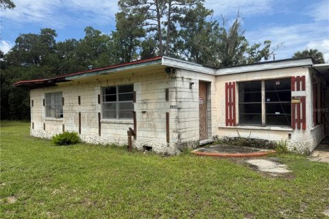 Commercial property in DeLand, Florida 105.72 sq.m. № 2233546 - photo 2