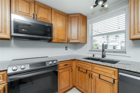 Villa ou maison à vendre à Punta Gorda, Floride: 3 chambres, 125.23 m2 № 1755099 - photo 11
