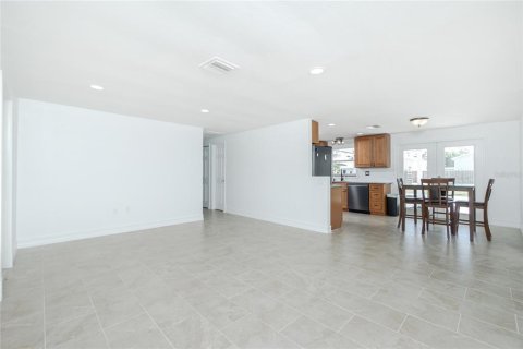 Villa ou maison à vendre à Punta Gorda, Floride: 3 chambres, 125.23 m2 № 1755099 - photo 7