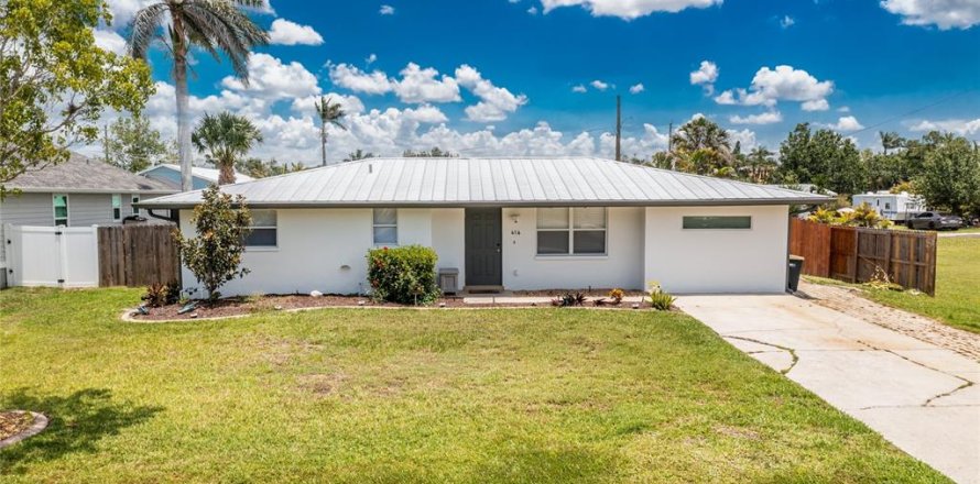 Villa ou maison à Punta Gorda, Floride 3 chambres, 125.23 m2 № 1755099