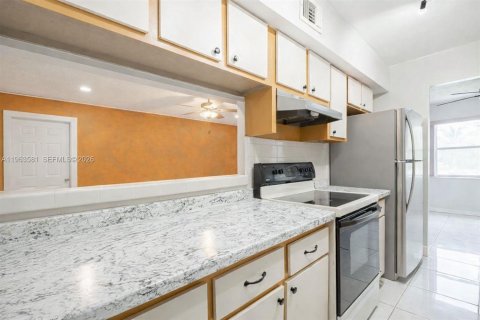 Copropriété à vendre à Lauderhill, Floride: 2 chambres, 106.84 m2 № 2081030 - photo 5