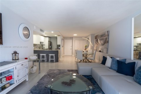 Condo in Miami Beach, Florida, 2 bedrooms  № 2153071 - photo 5