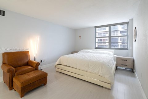 Condo in Miami Beach, Florida, 2 bedrooms  № 2153071 - photo 22