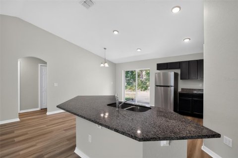 House in Ocala, Florida 3 bedrooms, 124.95 sq.m. № 2148002 - photo 5