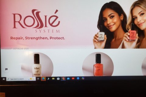 Immobilier commercial à Doral, Floride № 2031161