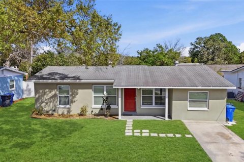 Villa ou maison à Tampa, Floride 3 chambres, 130.71 m2 № 2427046