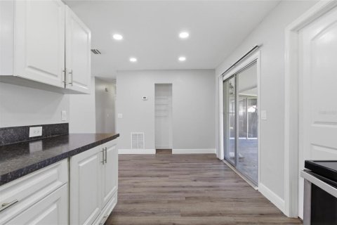 Villa ou maison à vendre à Tampa, Floride: 3 chambres, 130.71 m2 № 2427046 - photo 24