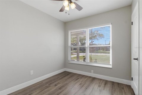 Villa ou maison à vendre à Tampa, Floride: 3 chambres, 130.71 m2 № 2427046 - photo 28