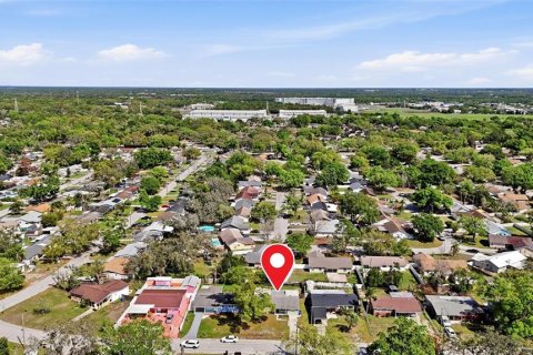 Villa ou maison à vendre à Tampa, Floride: 3 chambres, 130.71 m2 № 2427046 - photo 15