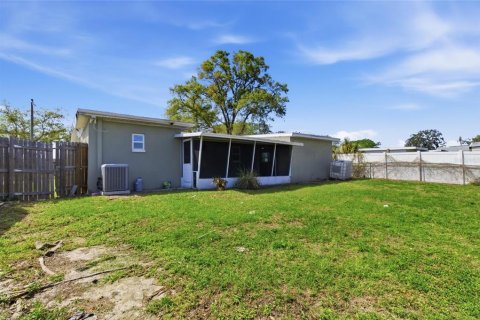 Villa ou maison à vendre à Tampa, Floride: 3 chambres, 130.71 m2 № 2427046 - photo 5
