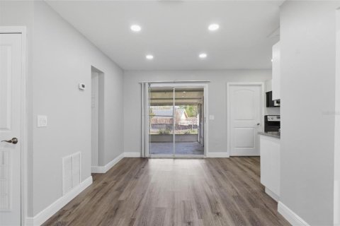 Villa ou maison à vendre à Tampa, Floride: 3 chambres, 130.71 m2 № 2427046 - photo 20