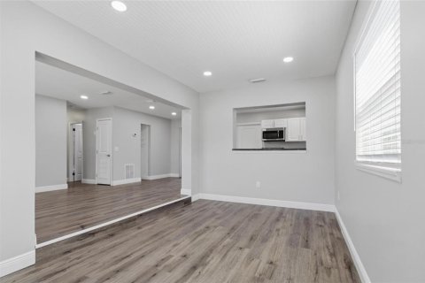 Villa ou maison à vendre à Tampa, Floride: 3 chambres, 130.71 m2 № 2427046 - photo 18