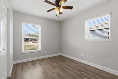 Villa ou maison à vendre à Tampa, Floride: 3 chambres, 130.71 m2 № 2427046 - photo 30