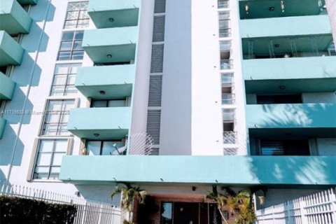 Copropriété à vendre à Hialeah, Floride: 1 chambre, 66.15 m2 № 1471698 - photo 5